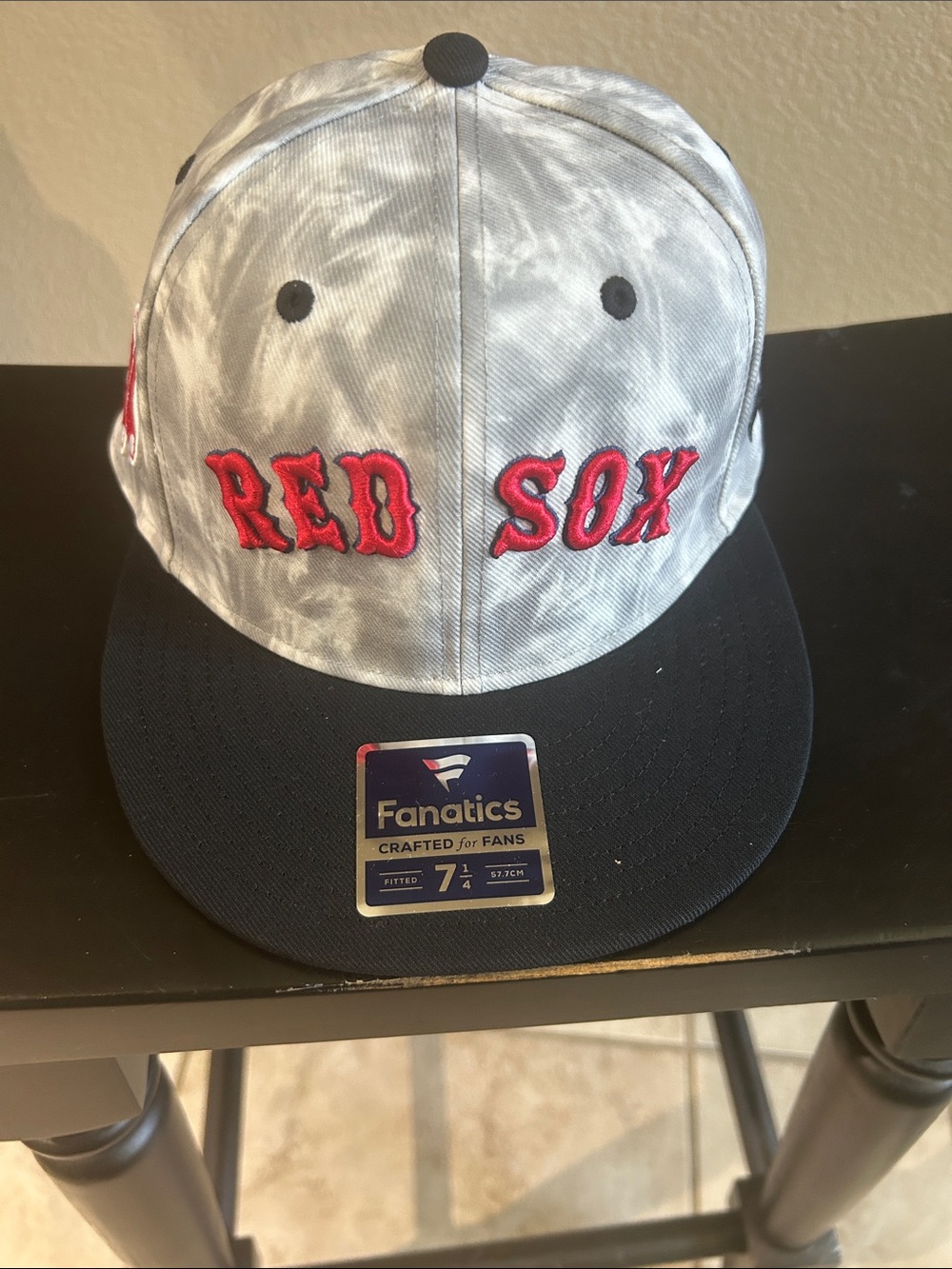 NWT Fanatics Red Sox Gray Tie-Dye Snapback Hat 7 1/4